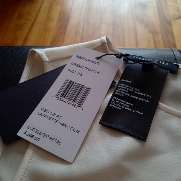 Lafayette 148 New York sleeveless blouses. - Picture 2 of 6